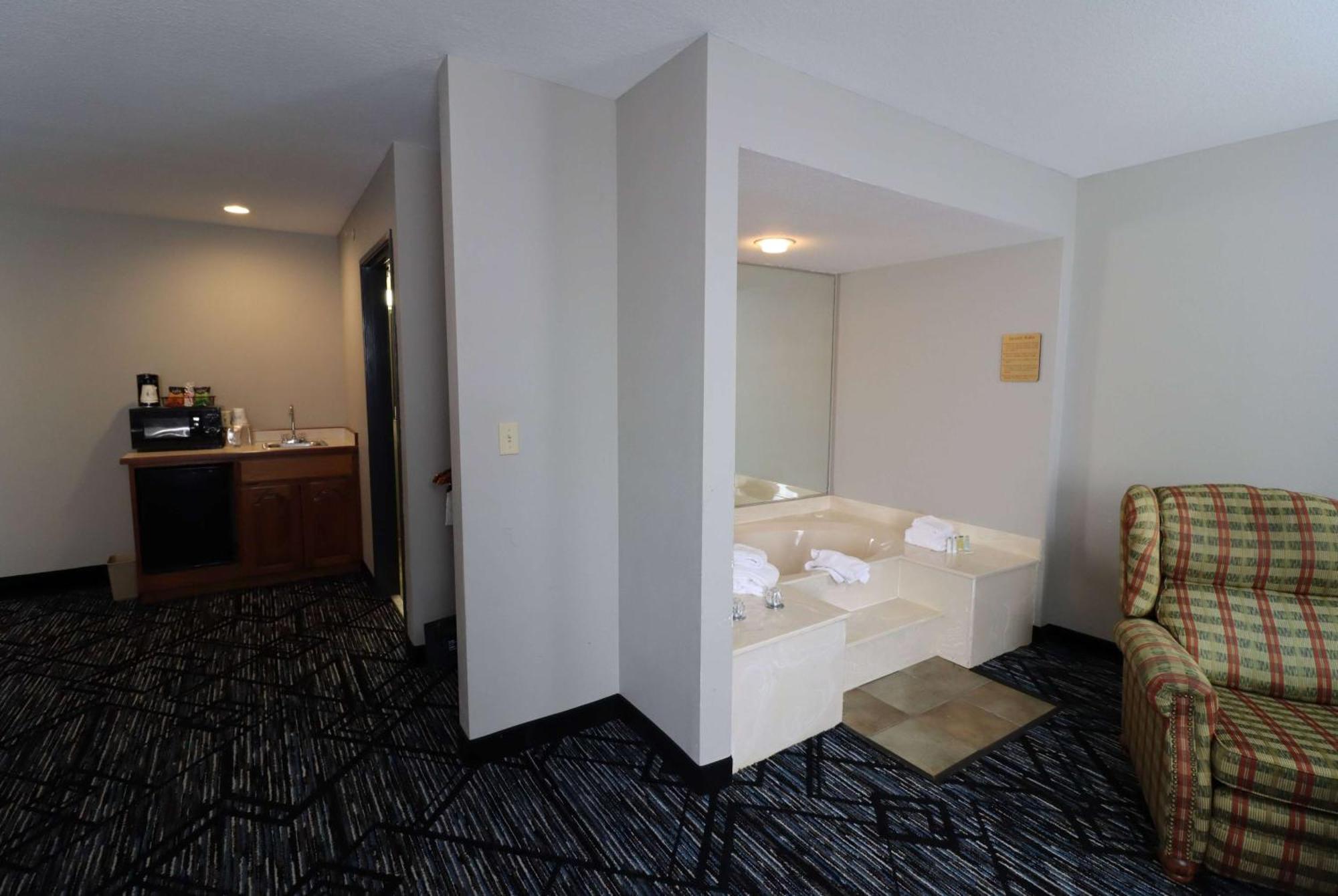 Super 8 By Wyndham Perryville Exterior photo