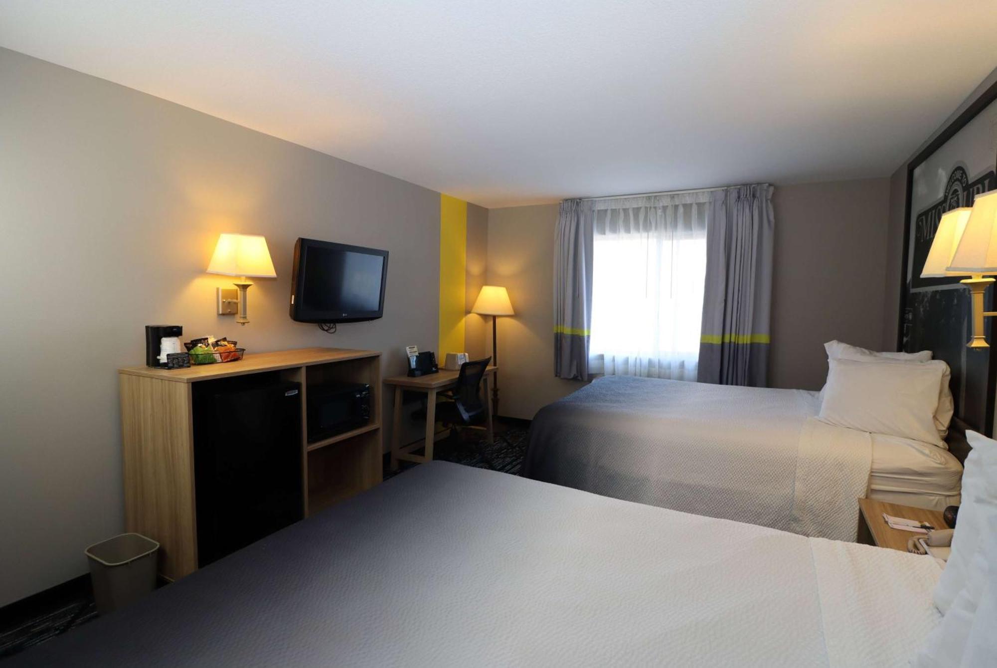 Super 8 By Wyndham Perryville Exterior photo