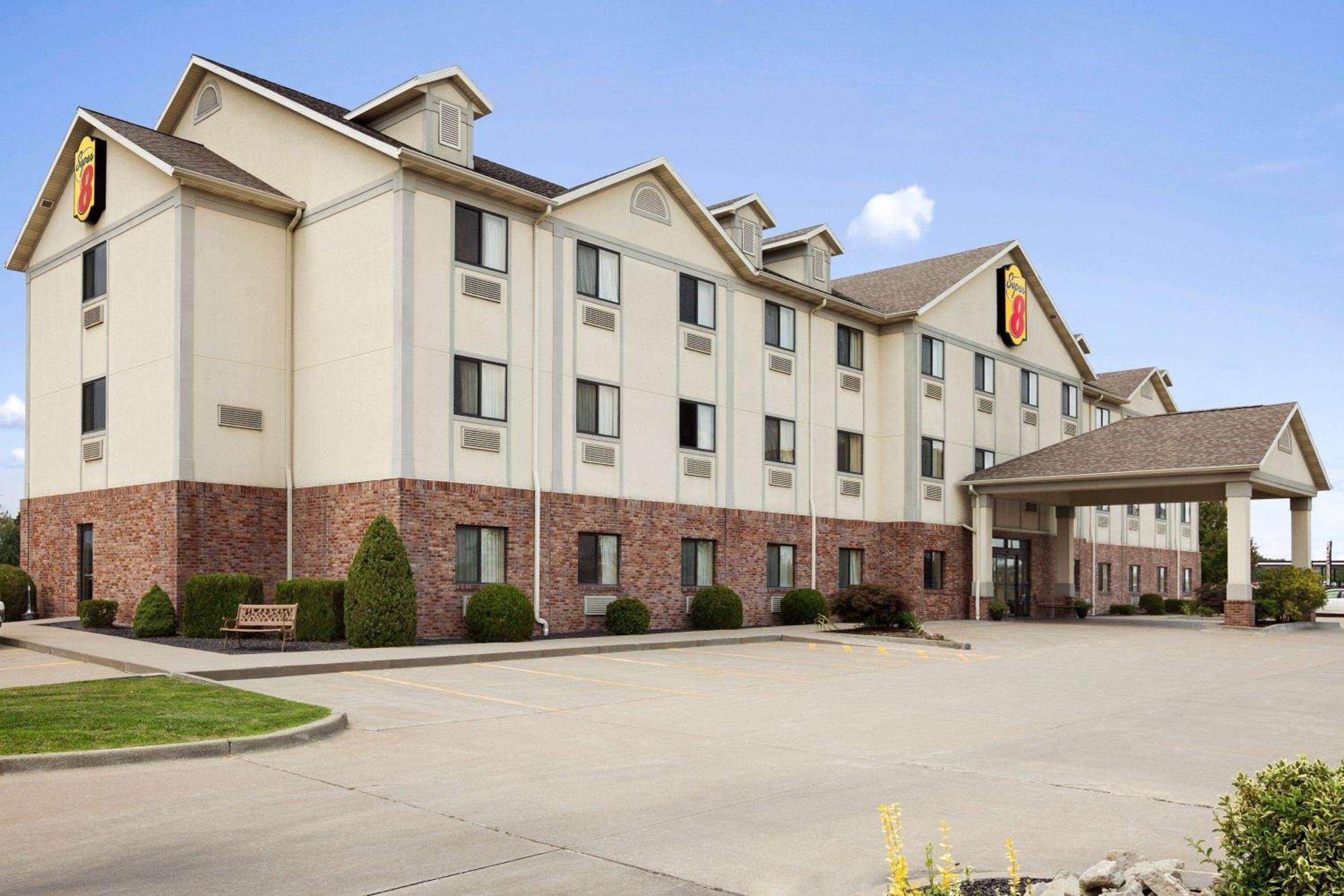 Super 8 By Wyndham Perryville Exterior photo
